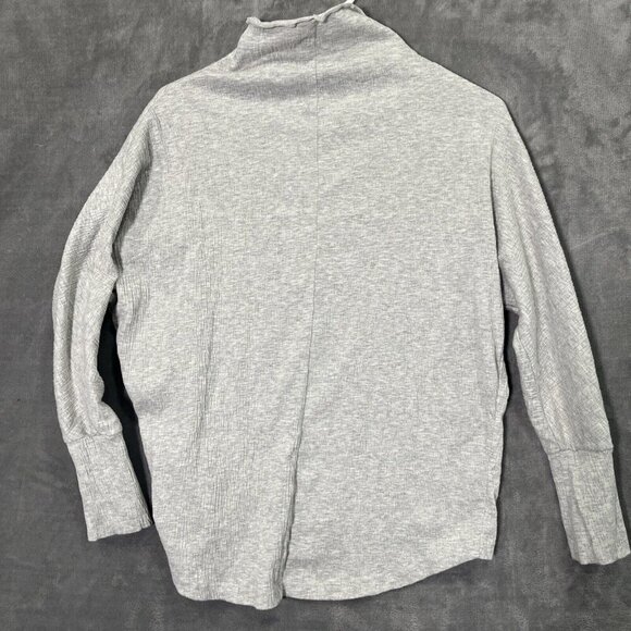 Manduka Womens Performance Yoga Crepe Top Small Scalloped Neck Slouch 3/4 Sleeve - Picture 2 of 5